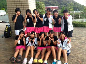 九州国際大学付属高等学校 トピックス テニス部もがんばっています